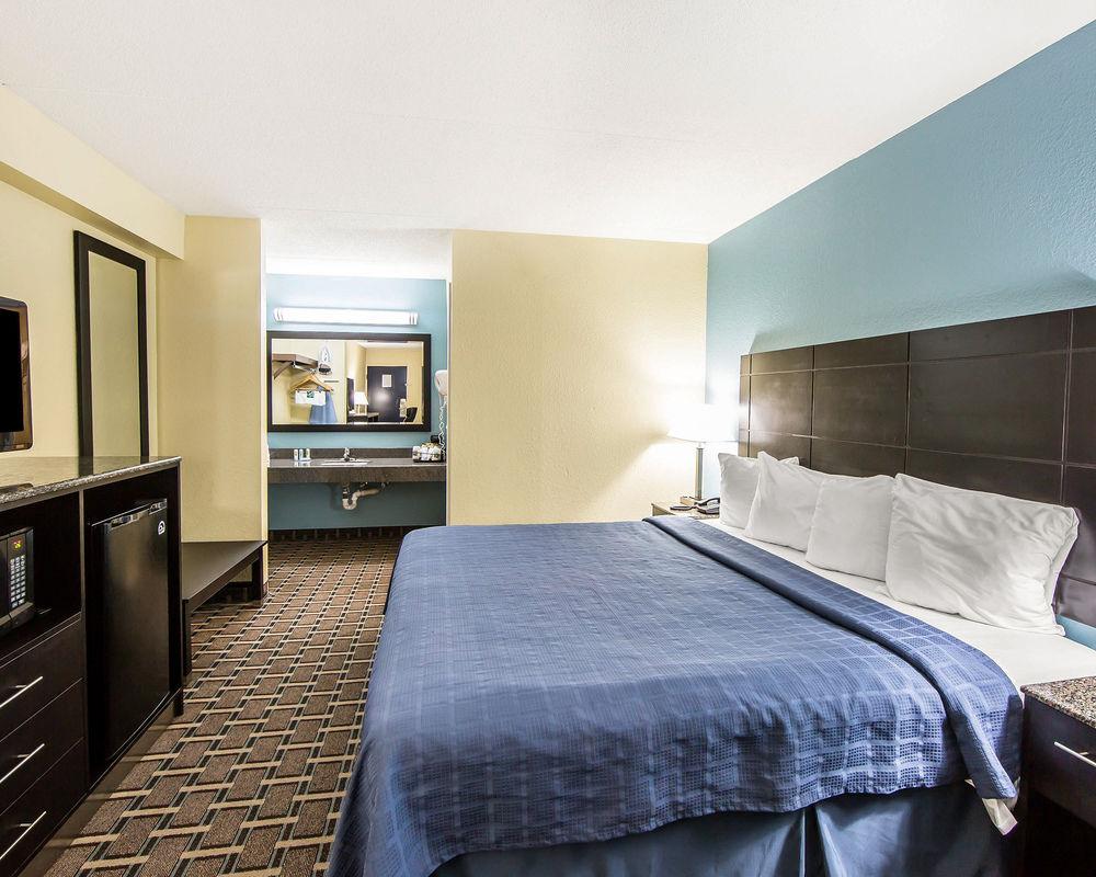 Oyo Hotel Knoxville Tn Cedar Bluff I-40 Zewnętrze zdjęcie