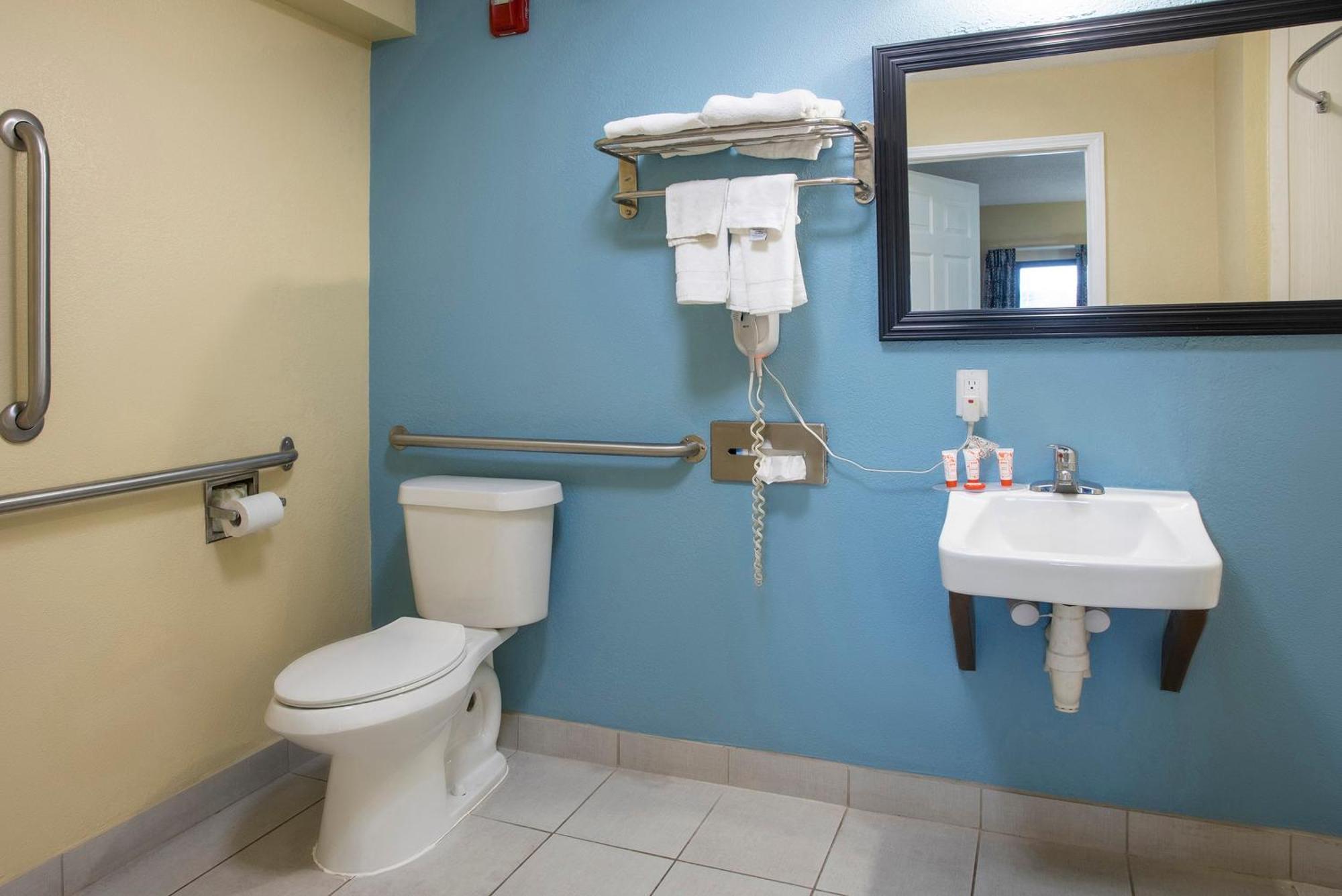 Oyo Hotel Knoxville Tn Cedar Bluff I-40 Zewnętrze zdjęcie