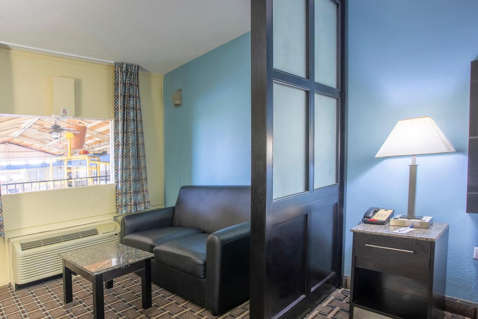 Oyo Hotel Knoxville Tn Cedar Bluff I-40 Zewnętrze zdjęcie